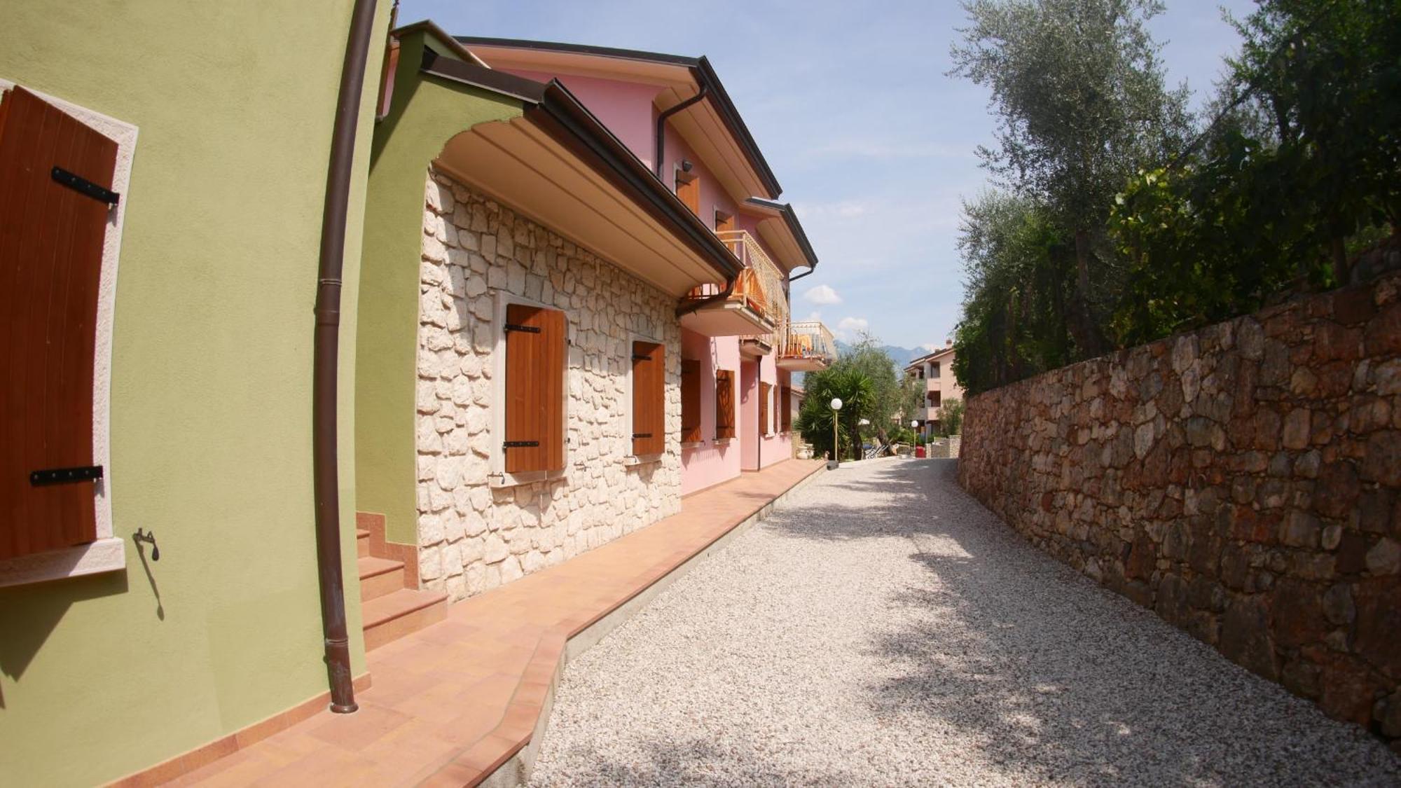 Residence Casa Maria Ассенца-ди-Бренцоне Экстерьер фото