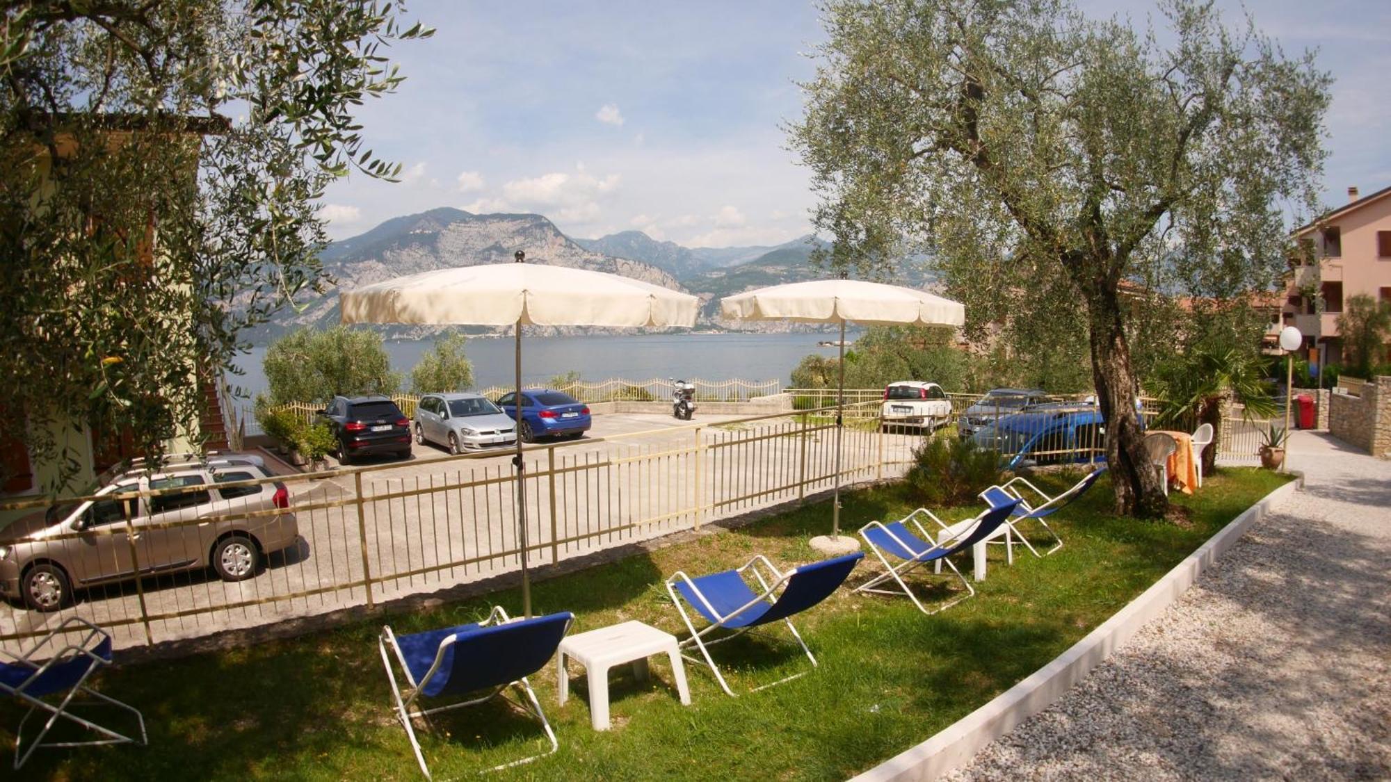 Residence Casa Maria Ассенца-ди-Бренцоне Экстерьер фото