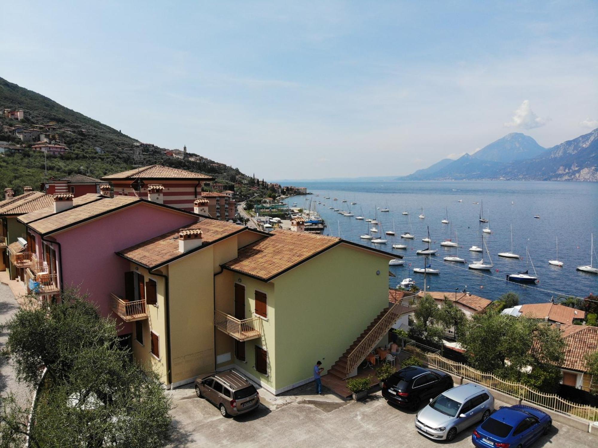 Residence Casa Maria Ассенца-ди-Бренцоне Экстерьер фото